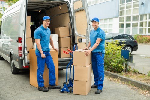 Packing and preparation for a man with a van booking in Oakleigh Park