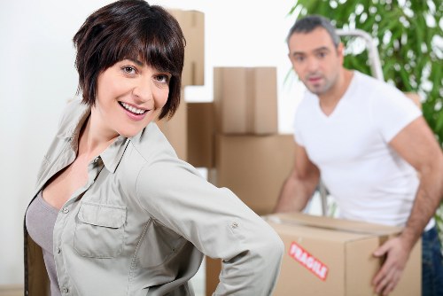 Careful packing and loading service for homes in Oakleigh Park