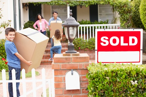 House removals service covering Oakleigh Park and nearby North London areas