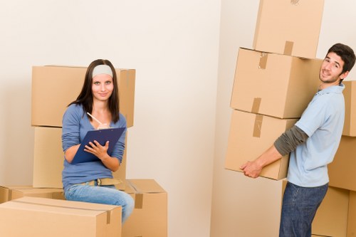 Residential moving support for a flat or house in Oakleigh Park