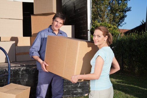 Careful furniture moving support for a flat or house in Oakleigh Park